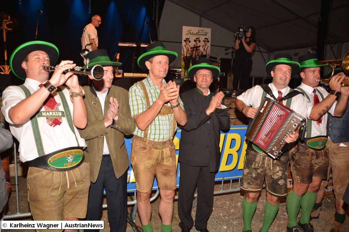 Schneiderwirt-+-Ehrenhutträger@Karlheinz-Wagner-Austrian-News